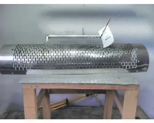 FREIGHTLINER FLD120 SD MUFFLER SHIELD