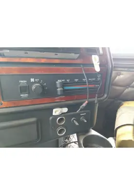 FREIGHTLINER FLD120 SD TEMPERATURE CONTROL