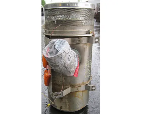 FREIGHTLINER FLD120SD Air Cleaner