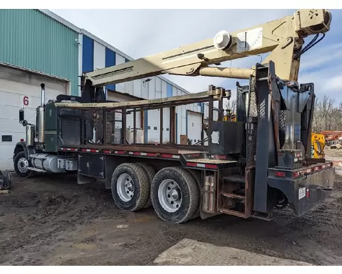 FREIGHTLINER FLD120SD Complete Vehicle