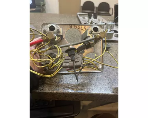 FREIGHTLINER FLD120SD Instrument Cluster