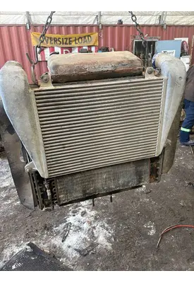 FREIGHTLINER FLD120SD Radiator