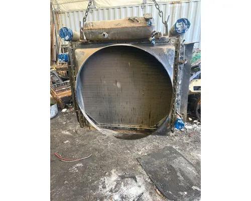 FREIGHTLINER FLD120SD Radiator