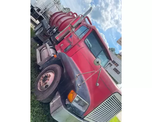 FREIGHTLINER FLD120ST AERO Vehicle For Sale