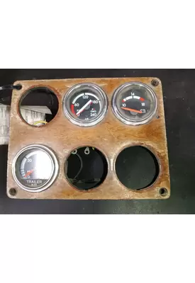 FREIGHTLINER FLD120T CLASSIC Instrument Cluster