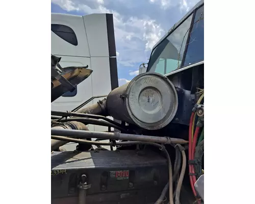 FREIGHTLINER FLD120 AIR CLEANER