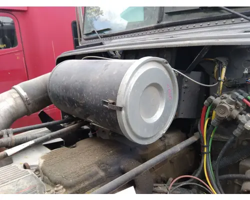 FREIGHTLINER FLD120 AIR CLEANER