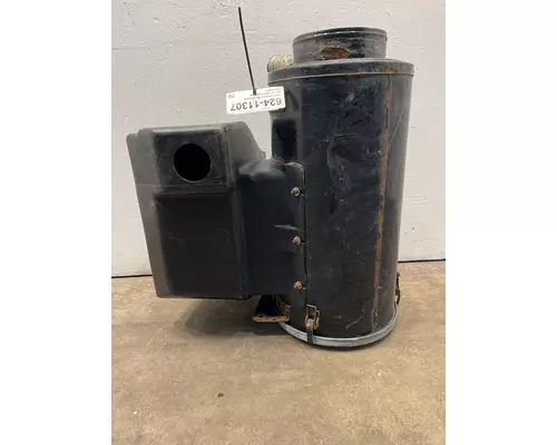 FREIGHTLINER FLD120 Air Cleaner