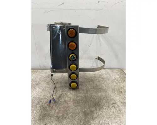 FREIGHTLINER FLD120 Air Cleaner