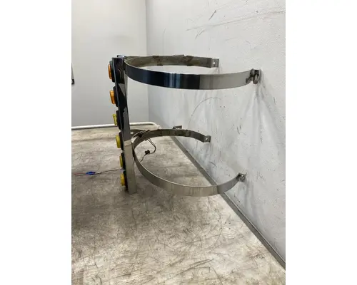 FREIGHTLINER FLD120 Air Cleaner