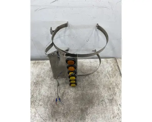 FREIGHTLINER FLD120 Air Cleaner
