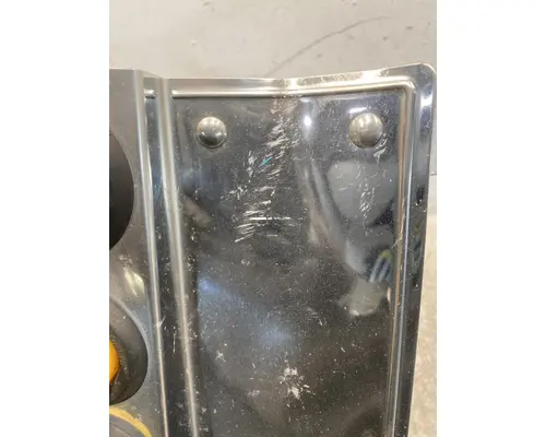 FREIGHTLINER FLD120 Air Cleaner