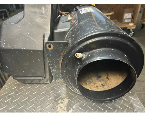FREIGHTLINER FLD120 Air Cleaner