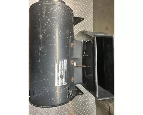FREIGHTLINER FLD120 Air Cleaner