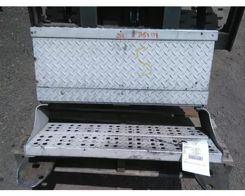 FREIGHTLINER FLD120 BATTERY BOX