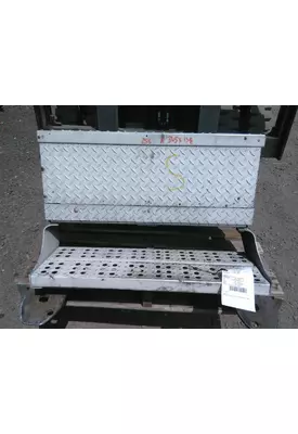 FREIGHTLINER FLD120 BATTERY BOX
