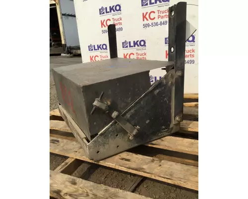 FREIGHTLINER FLD120 BATTERY BOX