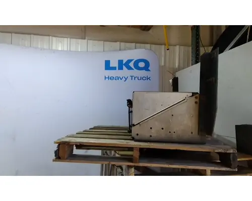 FREIGHTLINER FLD120 BATTERY BOX