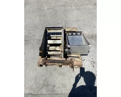 FREIGHTLINER FLD120 Battery Box