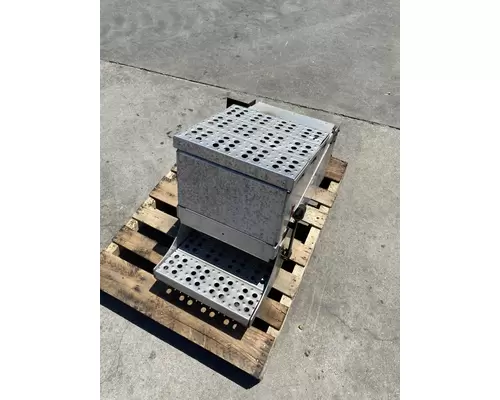 FREIGHTLINER FLD120 Battery Box