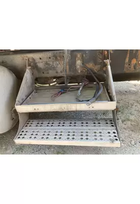 FREIGHTLINER FLD120 Battery Box