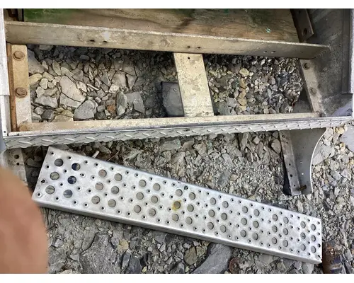 FREIGHTLINER FLD120 Battery Box