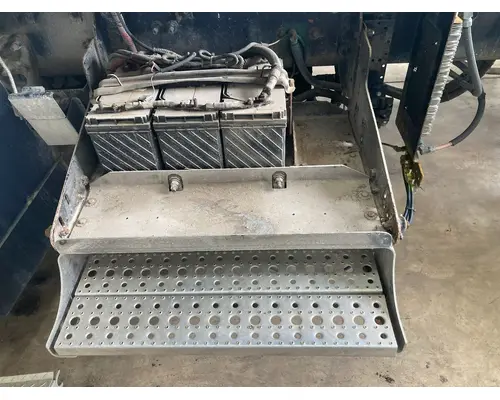 FREIGHTLINER FLD120 Battery Box