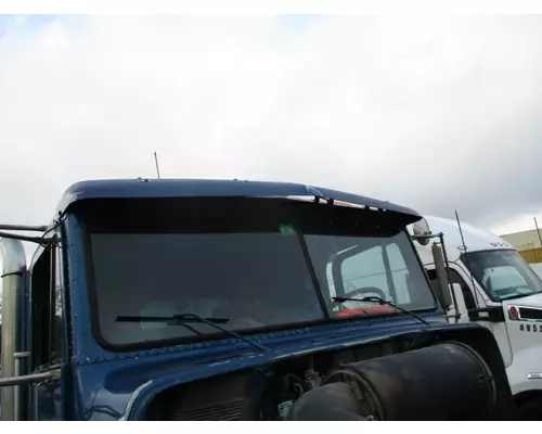 FREIGHTLINER FLD120 CAB CLIP