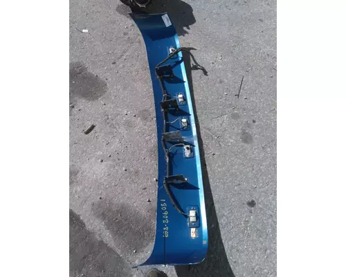 FREIGHTLINER FLD120 CAB CLIP