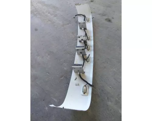 FREIGHTLINER FLD120 CAB CLIP