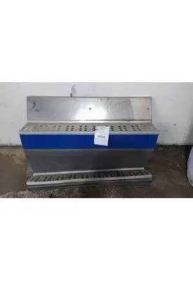 FREIGHTLINER FLD120 CAB SKIRT/SIDE FAIRING