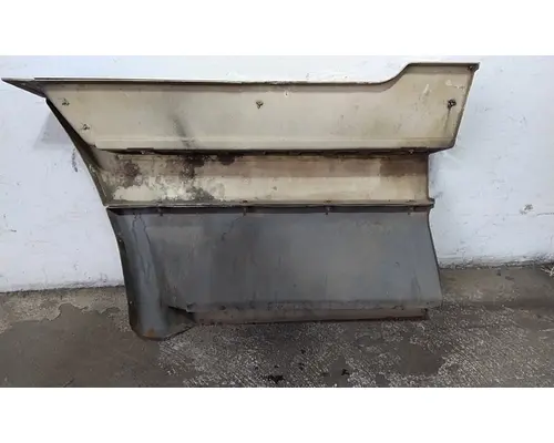 FREIGHTLINER FLD120 CAB SKIRTSIDE FAIRING