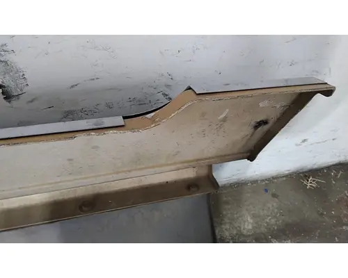 FREIGHTLINER FLD120 CAB SKIRTSIDE FAIRING