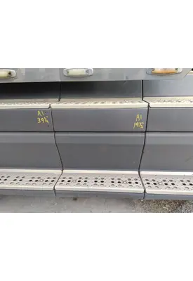 FREIGHTLINER FLD120 CAB SKIRT/SIDE FAIRING