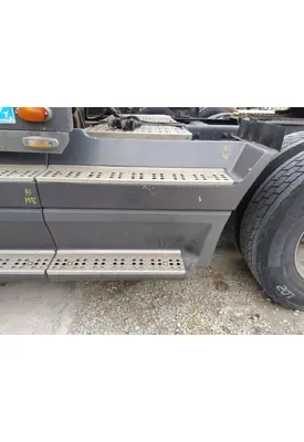 FREIGHTLINER FLD120 CAB SKIRT/SIDE FAIRING