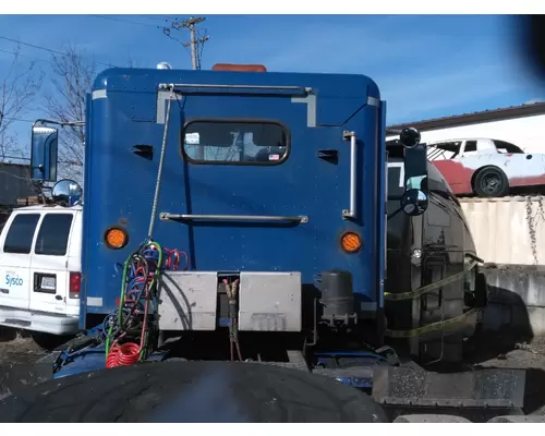 FREIGHTLINER FLD120 CAB