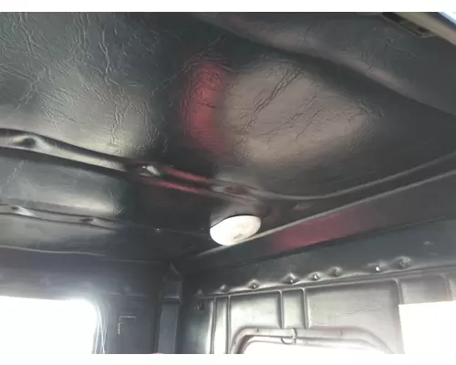 FREIGHTLINER FLD120 CAB