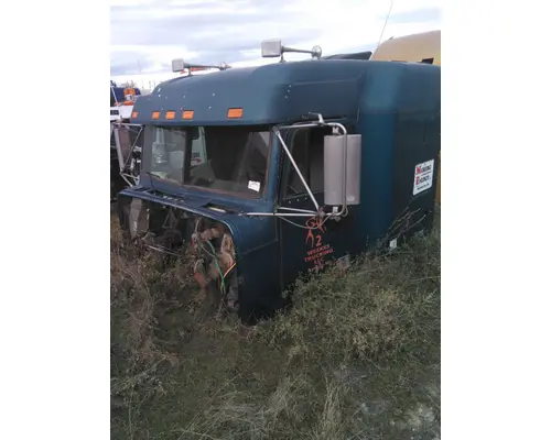 FREIGHTLINER FLD120 CAB