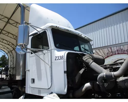 FREIGHTLINER FLD120 CAB