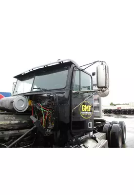 FREIGHTLINER FLD120 CAB