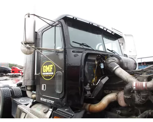 FREIGHTLINER FLD120 CAB