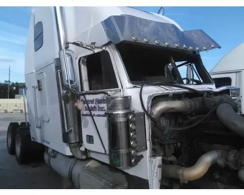 FREIGHTLINER FLD120 CAB