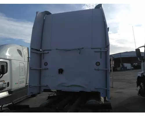 FREIGHTLINER FLD120 CAB