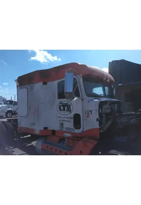 FREIGHTLINER FLD120 CAB