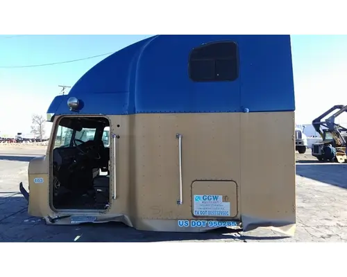 FREIGHTLINER FLD120 CAB