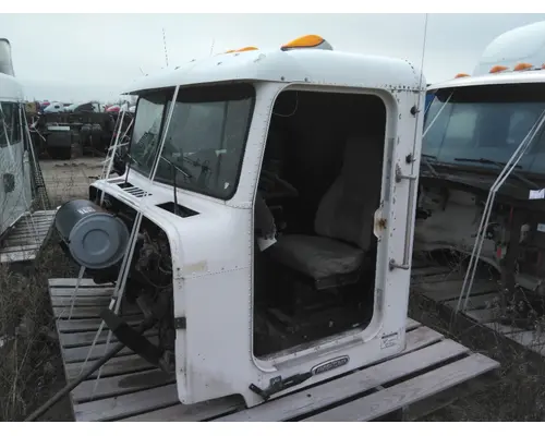 FREIGHTLINER FLD120 CAB