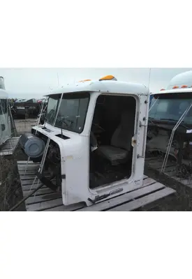 FREIGHTLINER FLD120 CAB