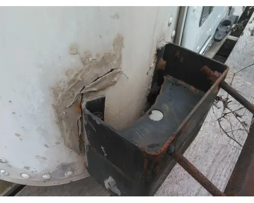 FREIGHTLINER FLD120 CAB