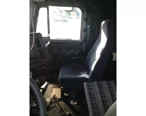 FREIGHTLINER FLD120 CAB