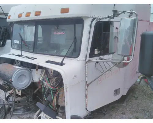 FREIGHTLINER FLD120 CAB